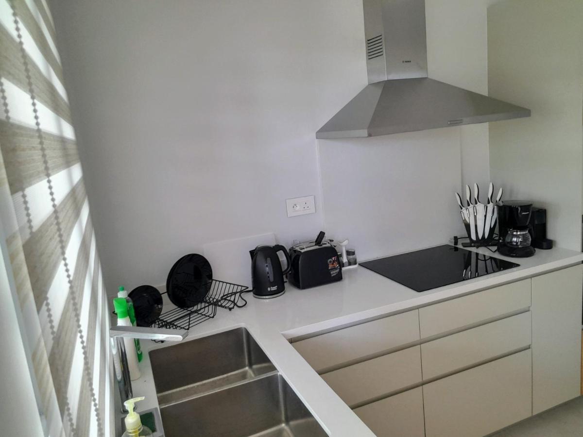 Appt Neuf De 2Ch Ds Residence Avec Piscine, Route Cotiere Гранд-Бэй Экстерьер фото